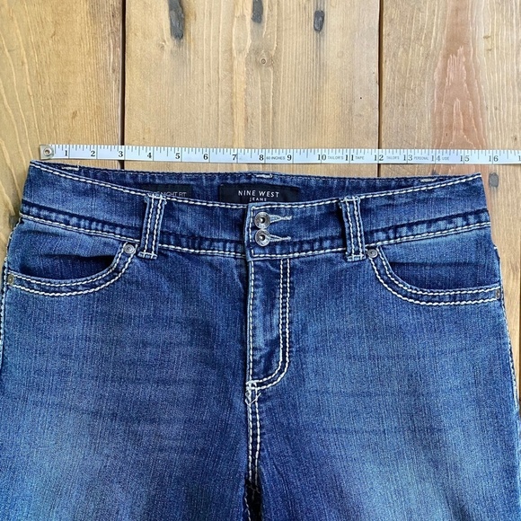 NINE WEST  Date Night Fit Embroidered Rhinestone Capri Jeans‎ - Picture 7 of 7